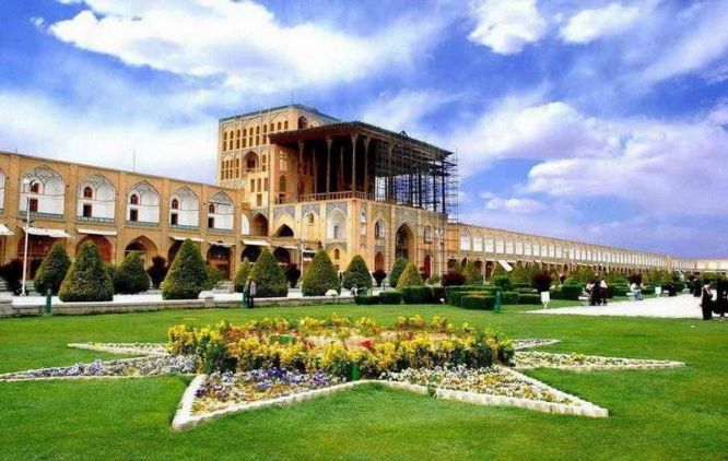 isfahan ali qapu palace