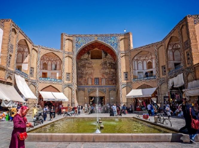 isfahan grand bazaar