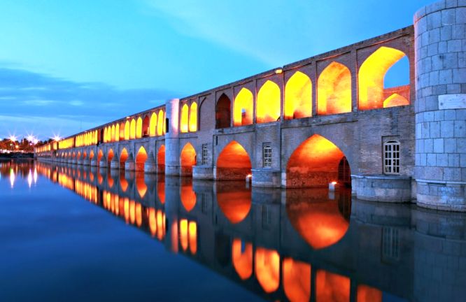 isfahan si o se pol bridge